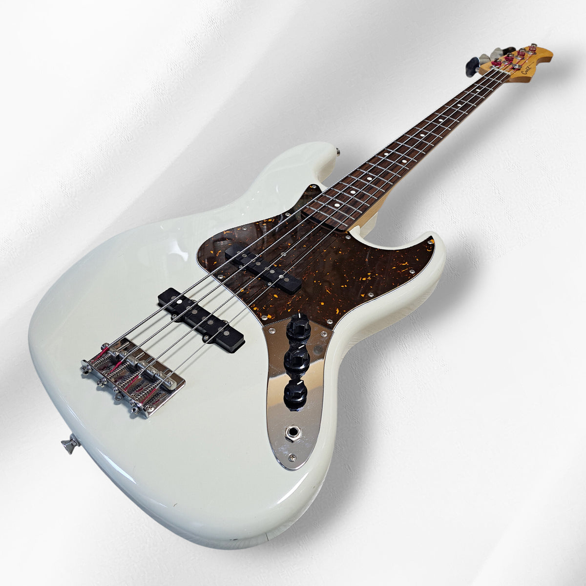 Cool Z Jazz Bass Olympic White circa 2010 – BassJapanDirect