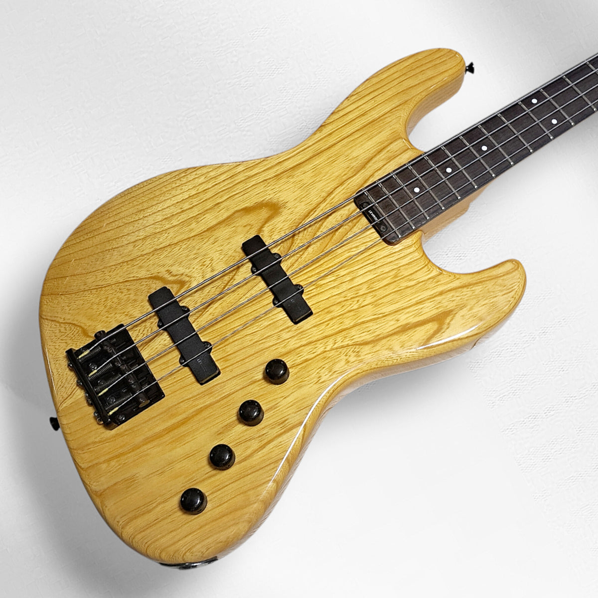 Levinson Blade B2 Jazz Bass 1997 – BassJapanDirect
