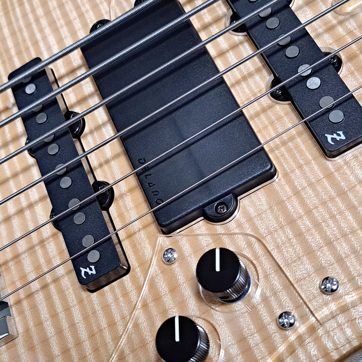 ATELIER Z Beta6 Custom オープンポア マットブラック ATELIER Z Beta 6 CUSTOM Black Silver Line / R 国産 6弦ベース