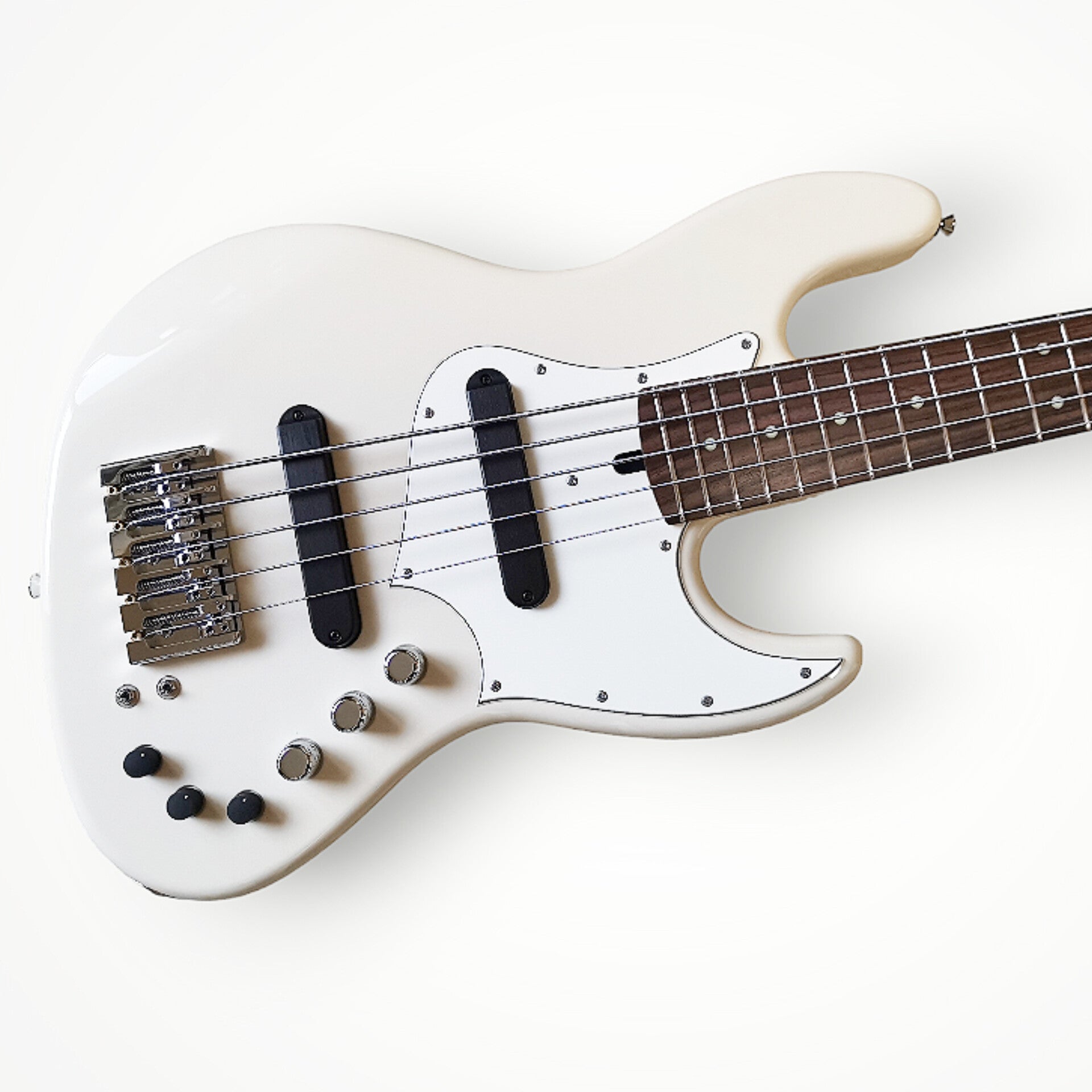 爆買いしたくなる Xotic BassJapanDirect – White Vintage 1T5 XJ ベース