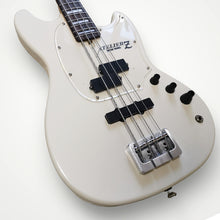 Atelier Z Baby Z PJ4 shortscale high grade Mustang bass, active. 2012