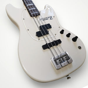 Atelier Z Baby Z PJ4 shortscale high grade Mustang bass, active. 2012