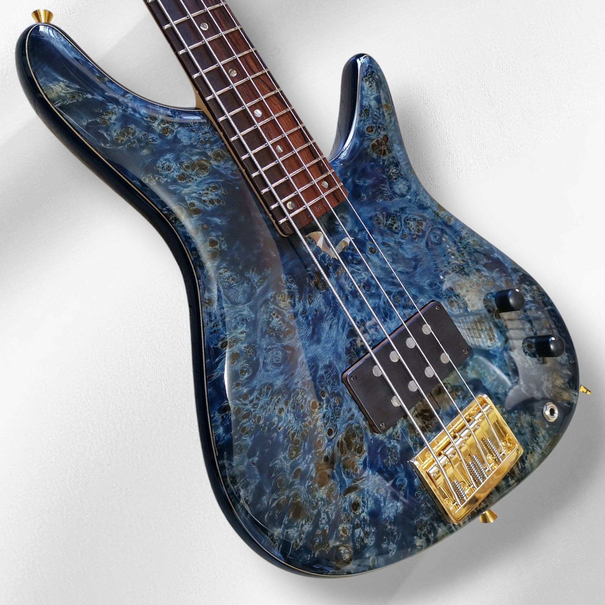 Sugiプロ絶賛のショーモデルNB4 NB4 / Basses : Sugi Japan - Sugi Guitars / スギギター