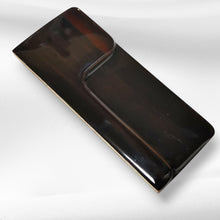 Custom cutaway thumb ramp for bass
