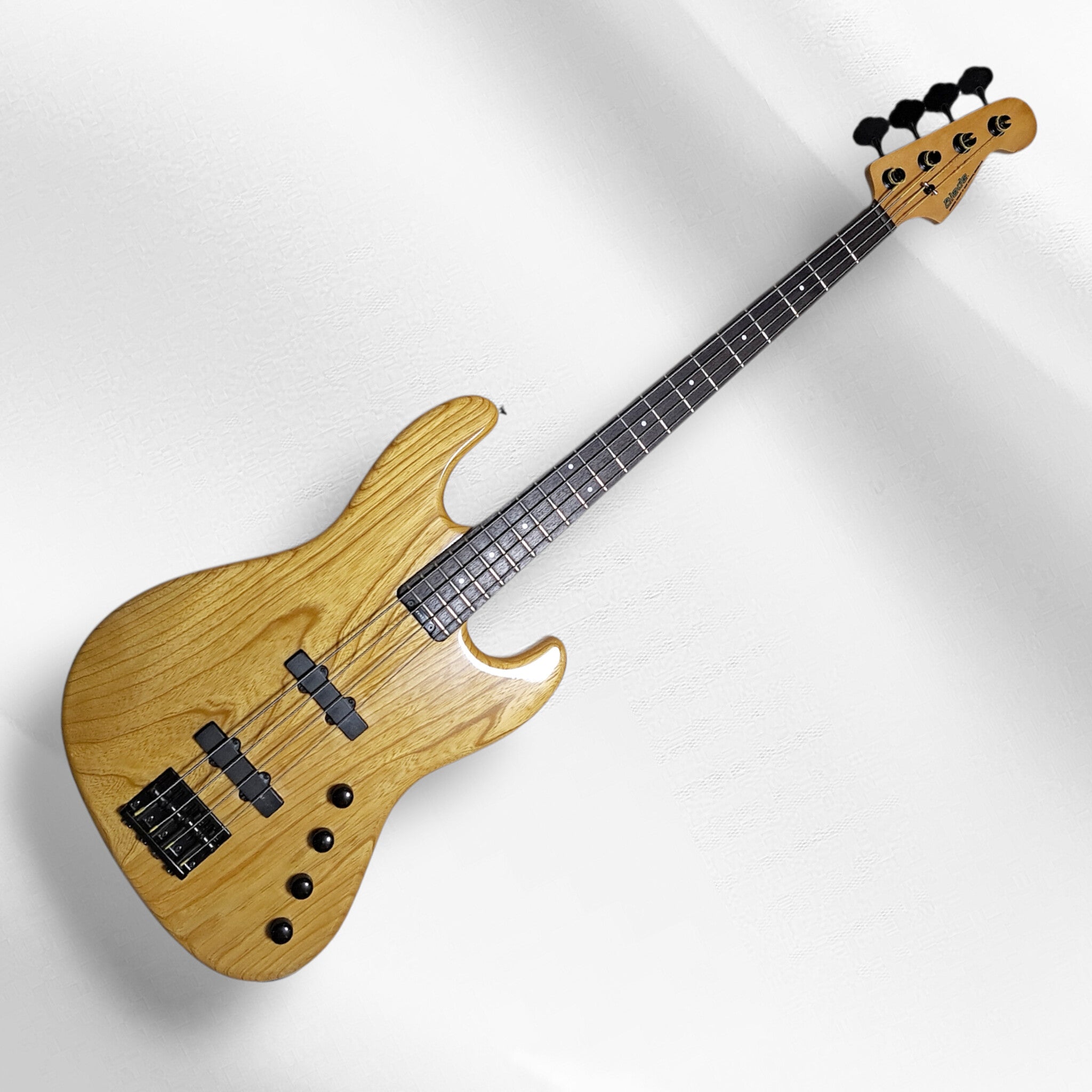 Levinson Blade B2 Jazz Bass 1997 – BassJapanDirect