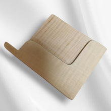 Custom cutaway thumb ramp for bass