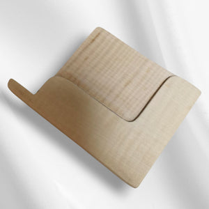 Custom cutaway thumb ramp for bass